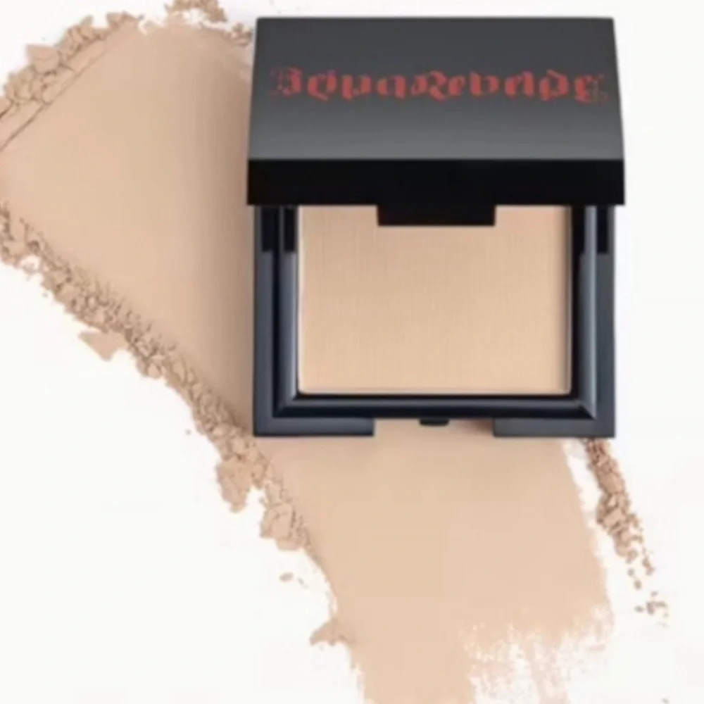 Reina Rebelde On Your Face Finishing Powder in Perla